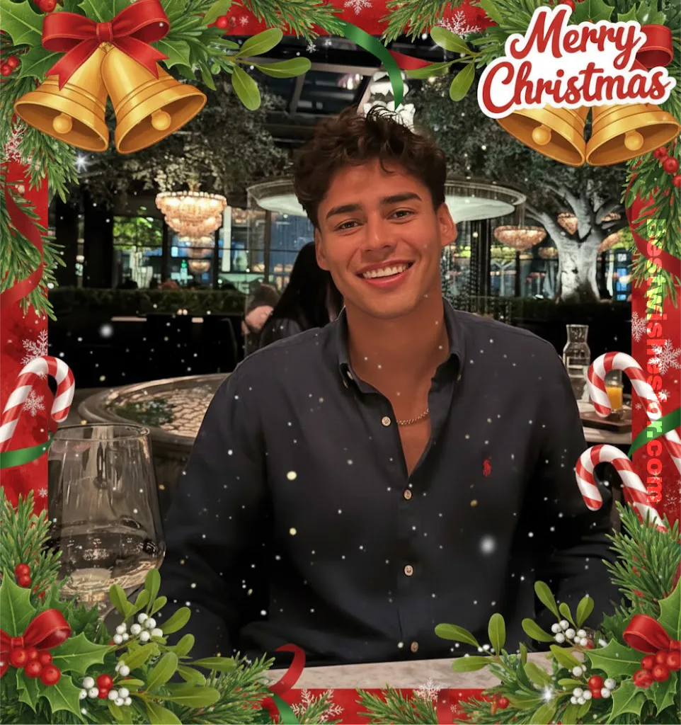 Classic Red & Green Christmas Portrait